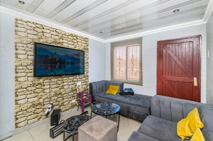 2 Bedroom Property for Sale in Dobsonville Ext 4 Gauteng