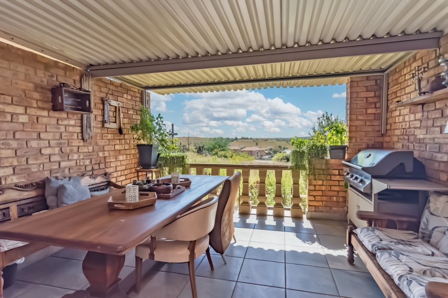 3 Bedroom Property for Sale in Noordheuwel Gauteng