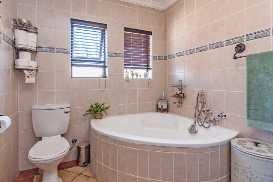 3 Bedroom Property for Sale in Noordheuwel Gauteng