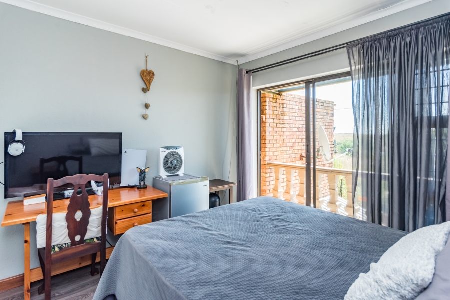 3 Bedroom Property for Sale in Noordheuwel Gauteng