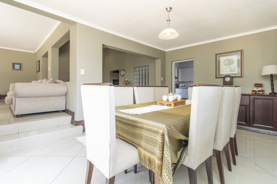4 Bedroom Property for Sale in Douglasdale Gauteng