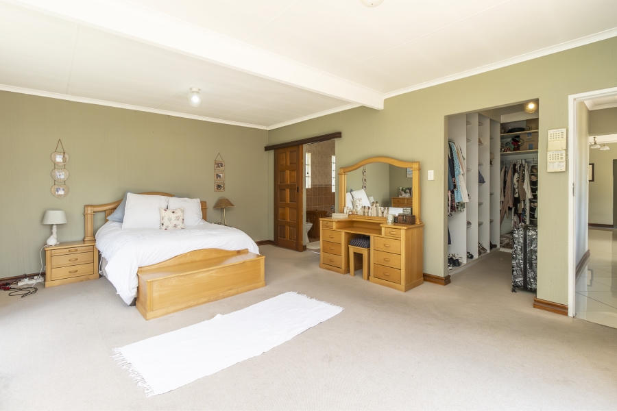 4 Bedroom Property for Sale in Douglasdale Gauteng