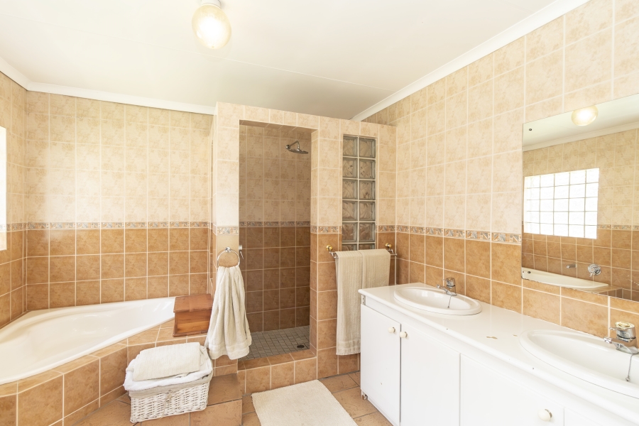 4 Bedroom Property for Sale in Douglasdale Gauteng