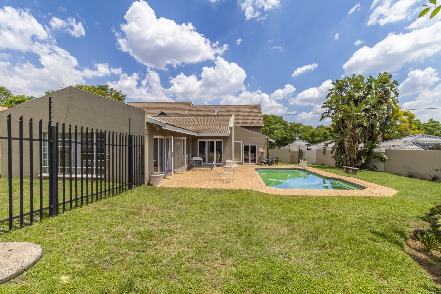 4 Bedroom Property for Sale in Douglasdale Gauteng