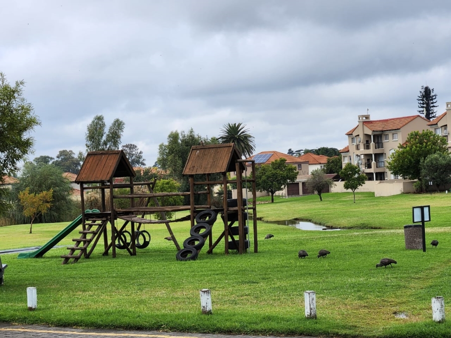 2 Bedroom Property for Sale in Glen Marais Gauteng