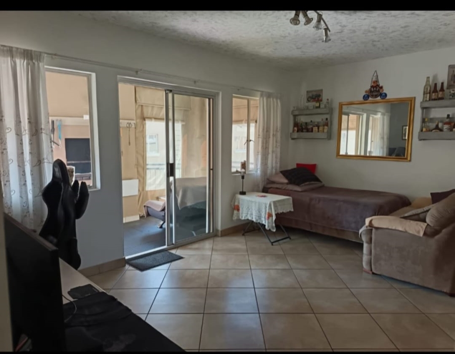 2 Bedroom Property for Sale in Glen Marais Gauteng