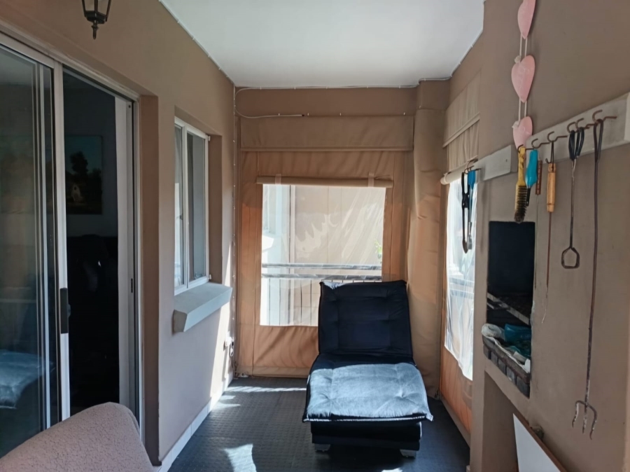 2 Bedroom Property for Sale in Glen Marais Gauteng