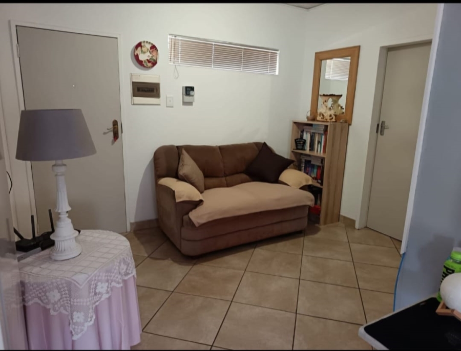 2 Bedroom Property for Sale in Glen Marais Gauteng