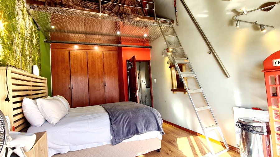 4 Bedroom Property for Sale in Leeuwfontein Gauteng
