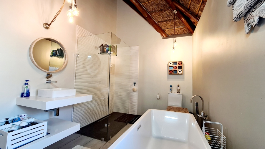 4 Bedroom Property for Sale in Leeuwfontein Gauteng