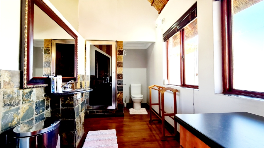 4 Bedroom Property for Sale in Leeuwfontein Gauteng