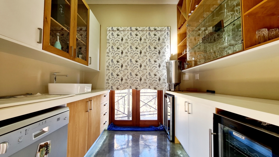 4 Bedroom Property for Sale in Leeuwfontein Gauteng