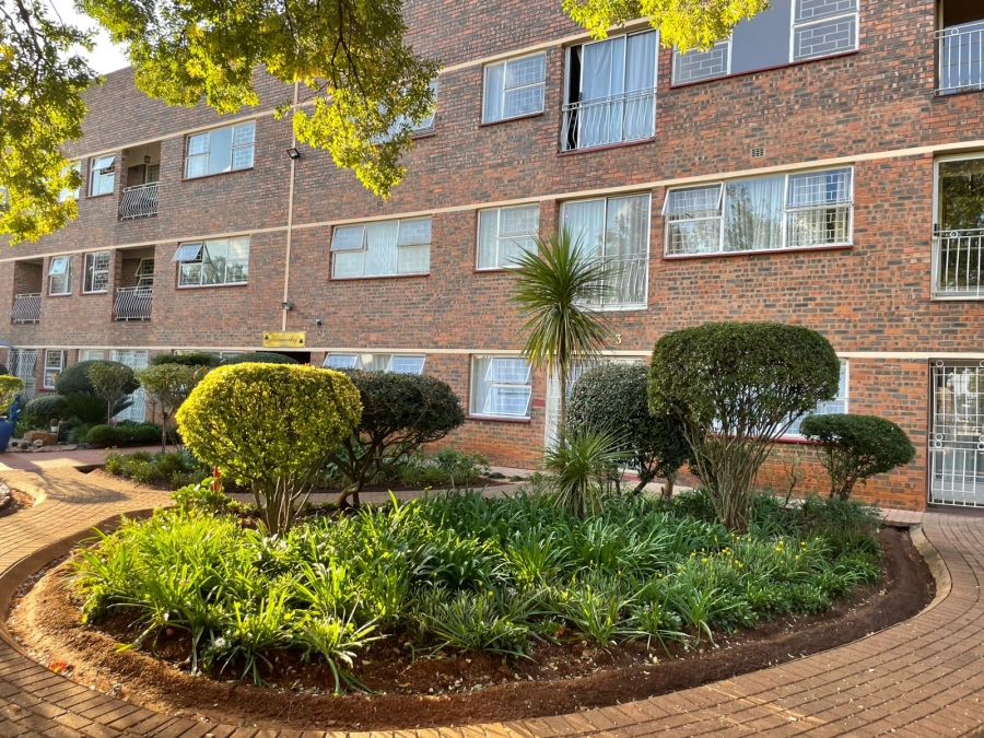 To Let 2 Bedroom Property for Rent in Risiville Gauteng