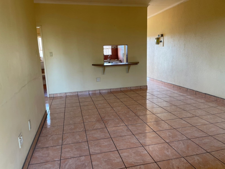 To Let 2 Bedroom Property for Rent in Risiville Gauteng