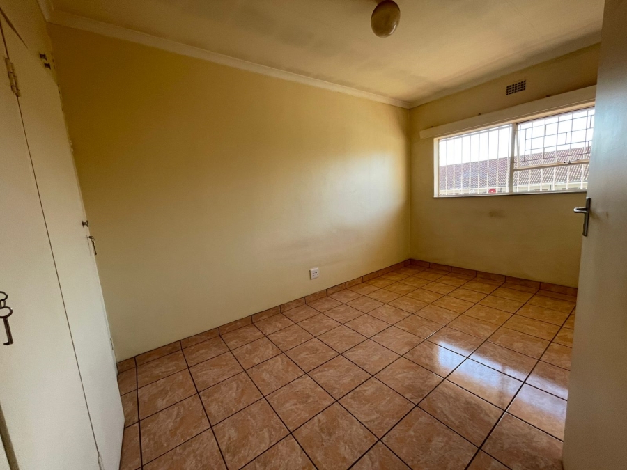 To Let 2 Bedroom Property for Rent in Risiville Gauteng