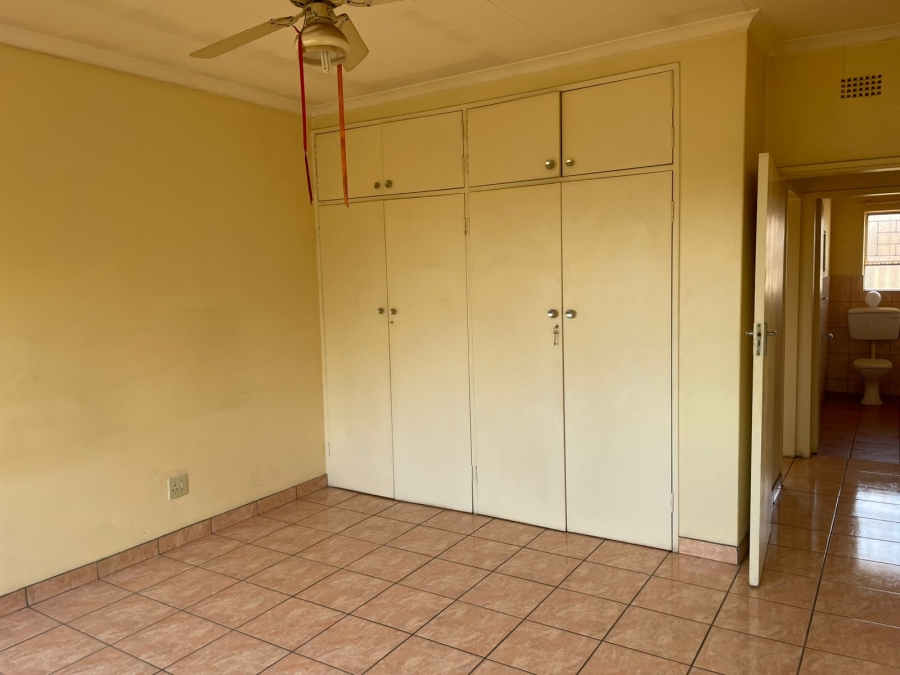To Let 2 Bedroom Property for Rent in Risiville Gauteng
