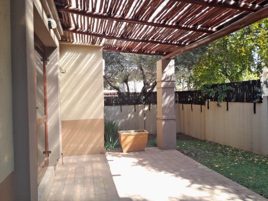 To Let 3 Bedroom Property for Rent in Douglasdale Gauteng