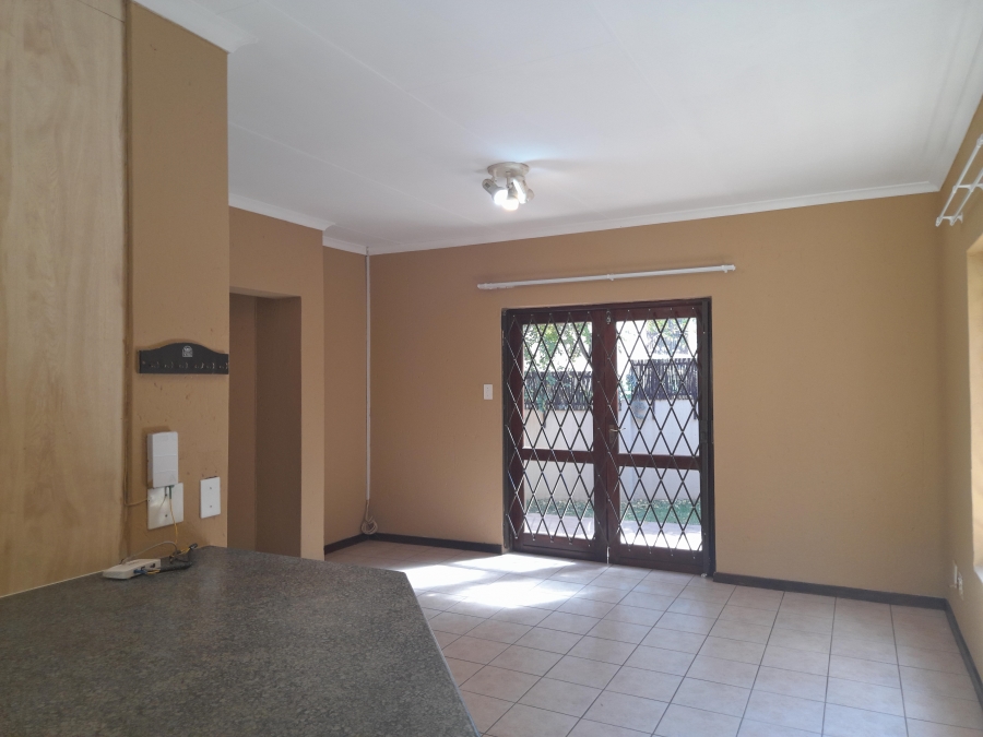 To Let 3 Bedroom Property for Rent in Douglasdale Gauteng