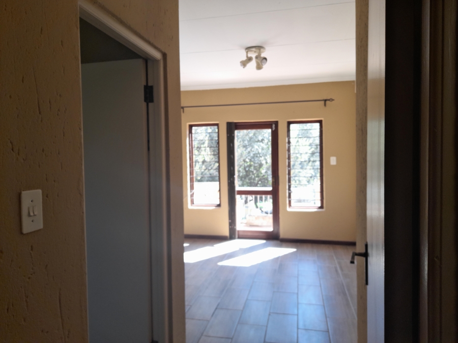 To Let 3 Bedroom Property for Rent in Douglasdale Gauteng