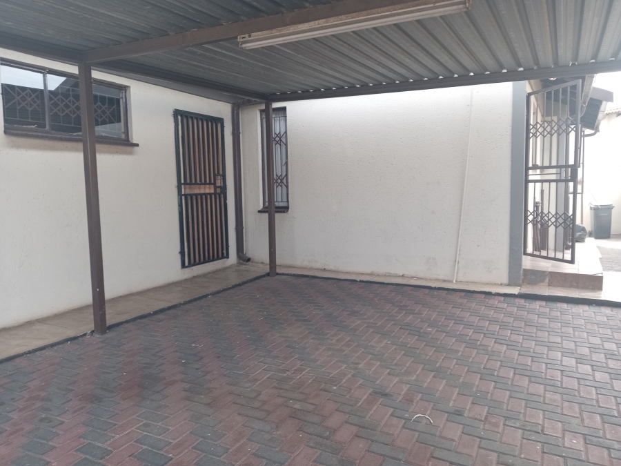 3 Bedroom Property for Sale in Leachville Gauteng