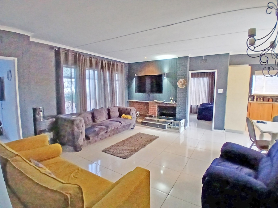 To Let 3 Bedroom Property for Rent in Norwood Gauteng