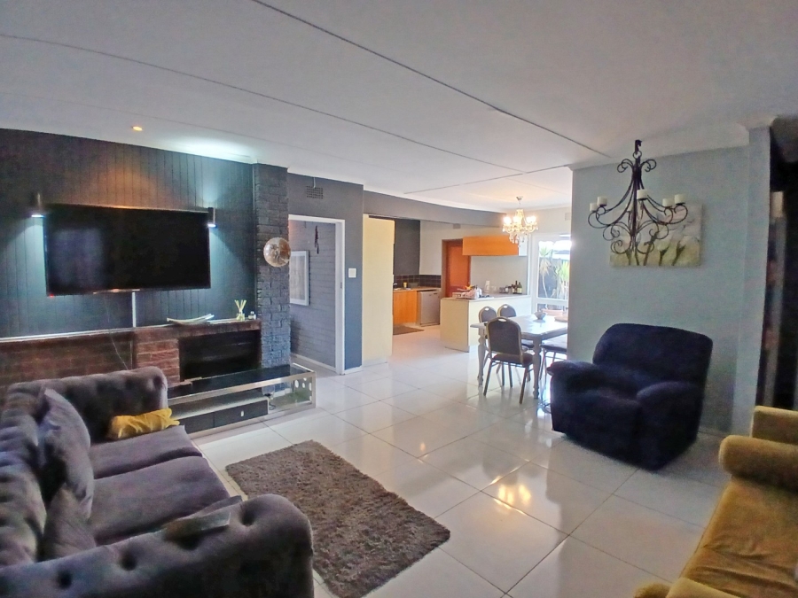 To Let 3 Bedroom Property for Rent in Norwood Gauteng
