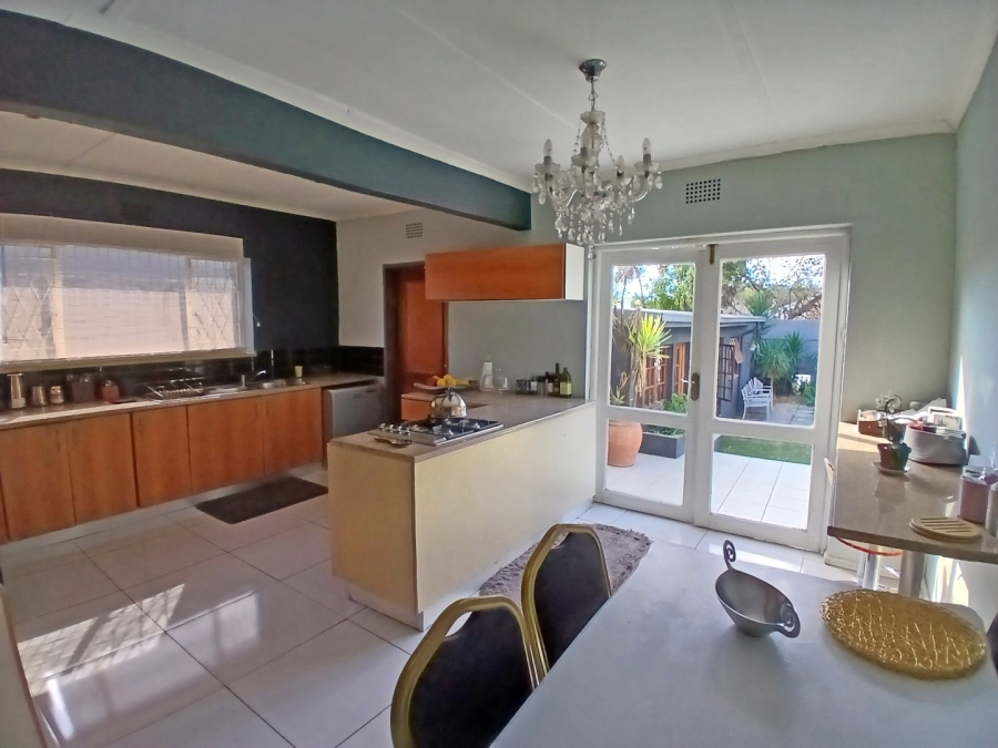 To Let 3 Bedroom Property for Rent in Norwood Gauteng