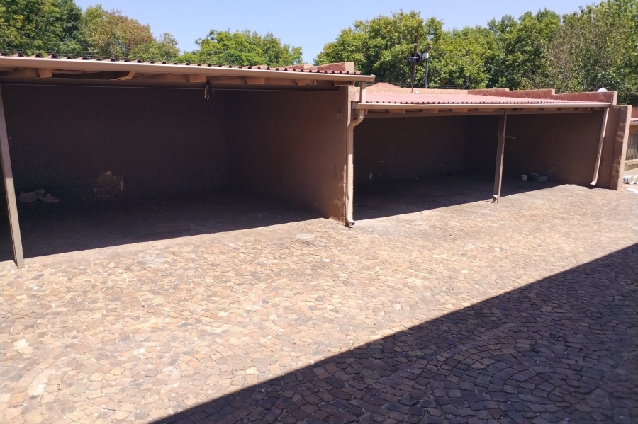 To Let 2 Bedroom Property for Rent in Turf Club Gauteng