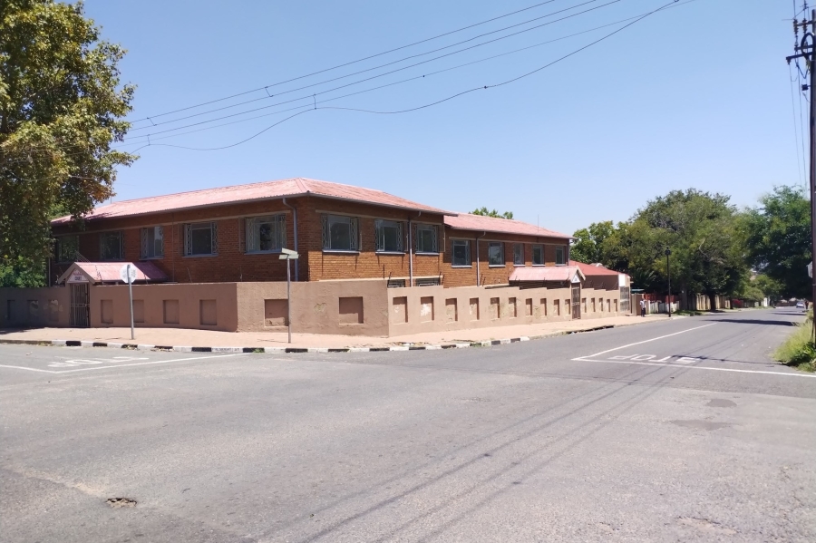 To Let 2 Bedroom Property for Rent in Turf Club Gauteng