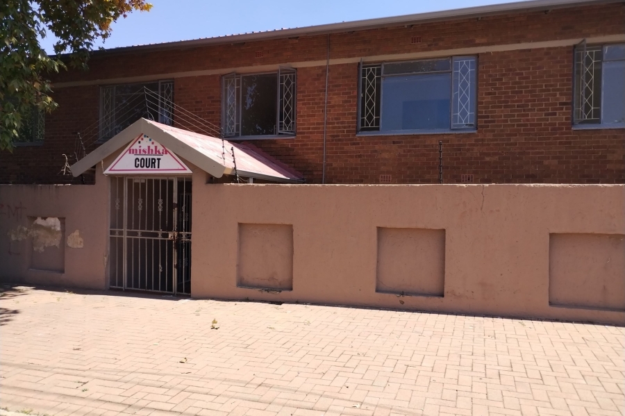 To Let 2 Bedroom Property for Rent in Turf Club Gauteng