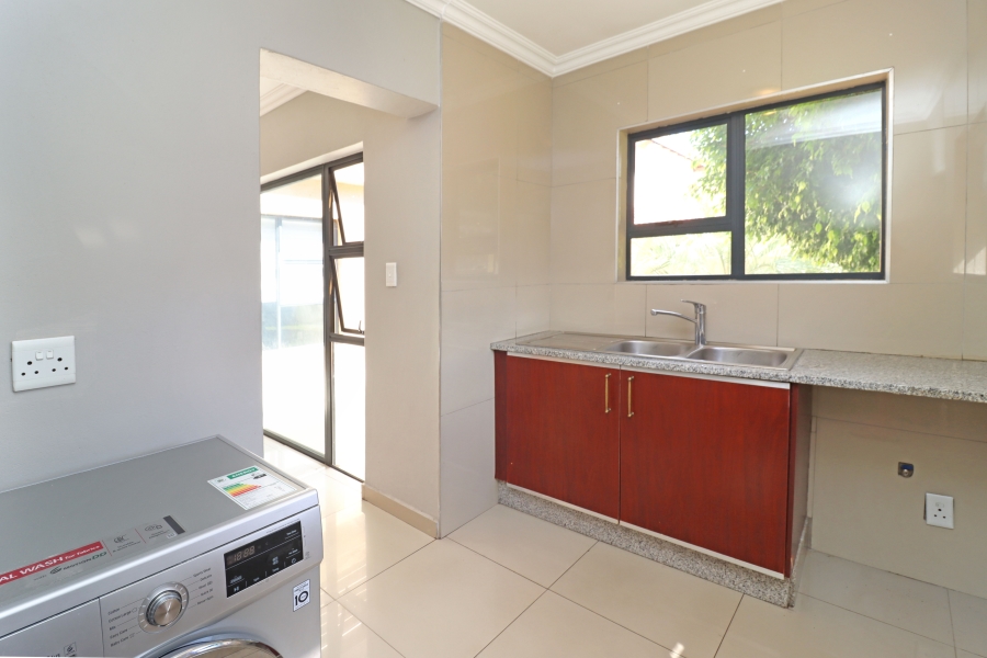 3 Bedroom Property for Sale in Thatchfield Hills Gauteng