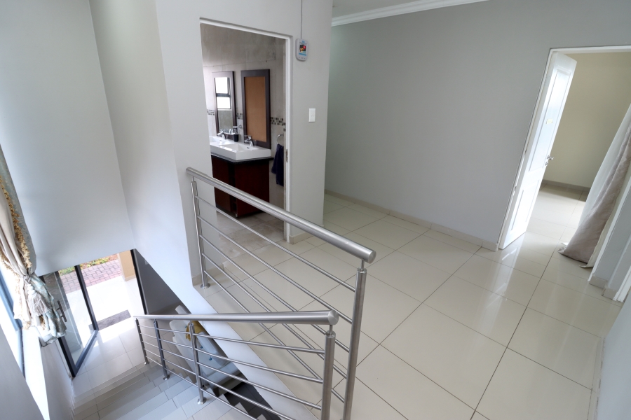 3 Bedroom Property for Sale in Thatchfield Hills Gauteng