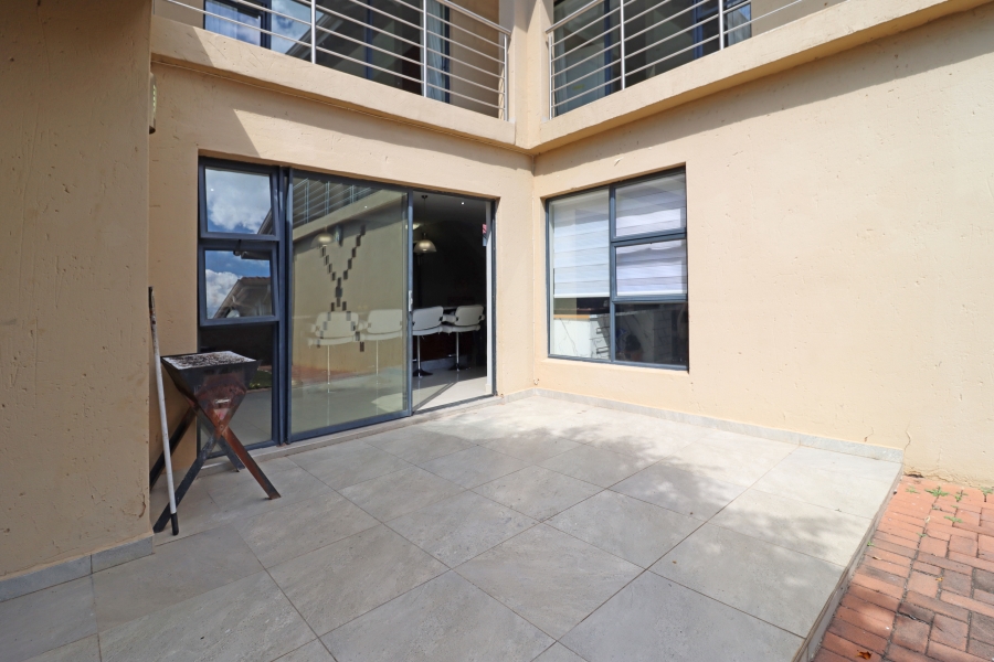 3 Bedroom Property for Sale in Thatchfield Hills Gauteng