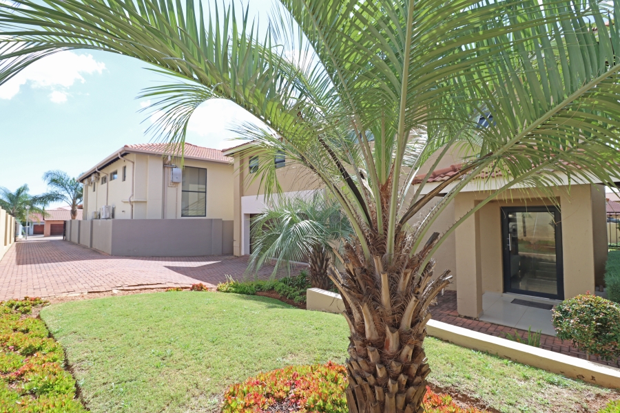3 Bedroom Property for Sale in Thatchfield Hills Gauteng
