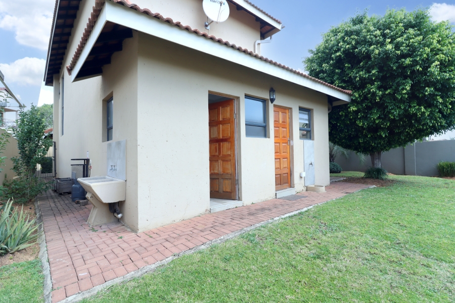 3 Bedroom Property for Sale in Thatchfield Hills Gauteng