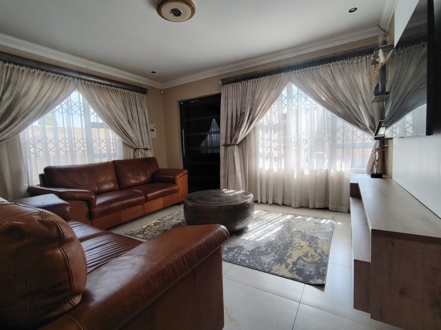 To Let 3 Bedroom Property for Rent in Elandspoort Gauteng