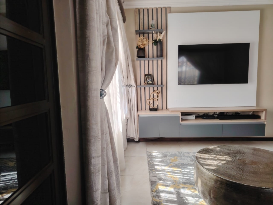 To Let 3 Bedroom Property for Rent in Elandspoort Gauteng
