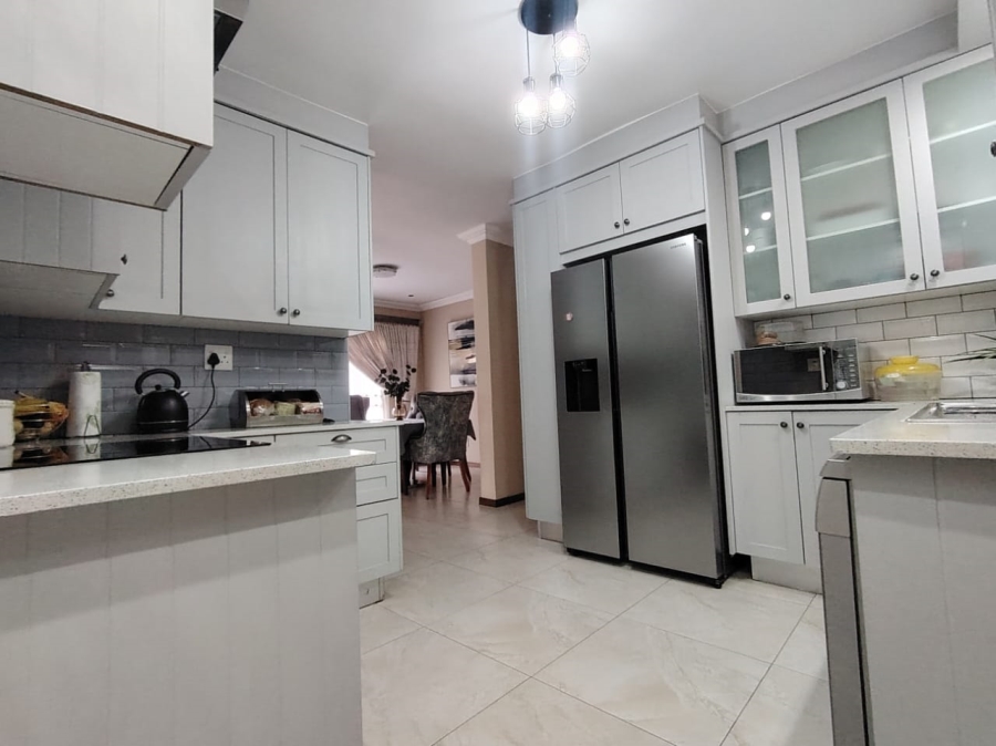 To Let 3 Bedroom Property for Rent in Elandspoort Gauteng