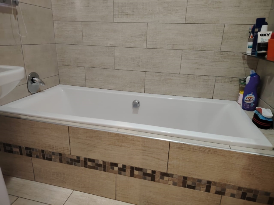 To Let 3 Bedroom Property for Rent in Elandspoort Gauteng