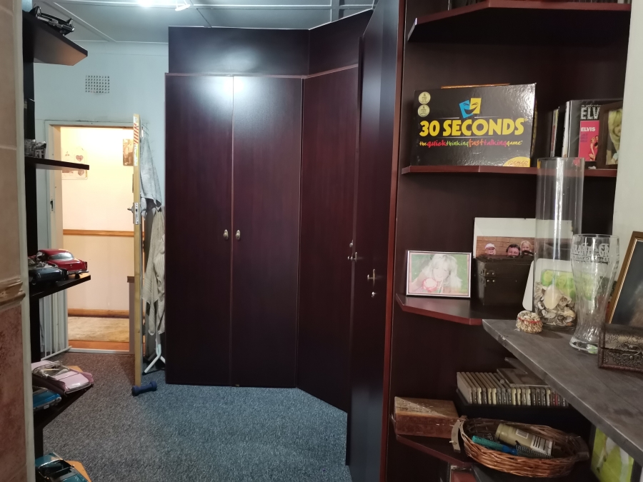 4 Bedroom Property for Sale in Struisbult Gauteng
