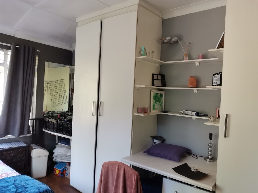 4 Bedroom Property for Sale in Struisbult Gauteng