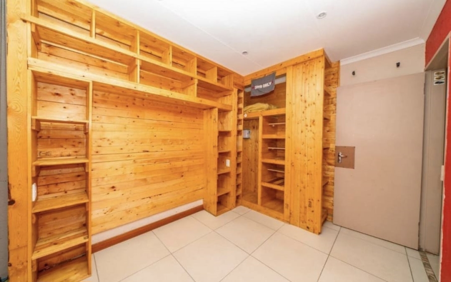 4 Bedroom Property for Sale in Sonneveld Gauteng