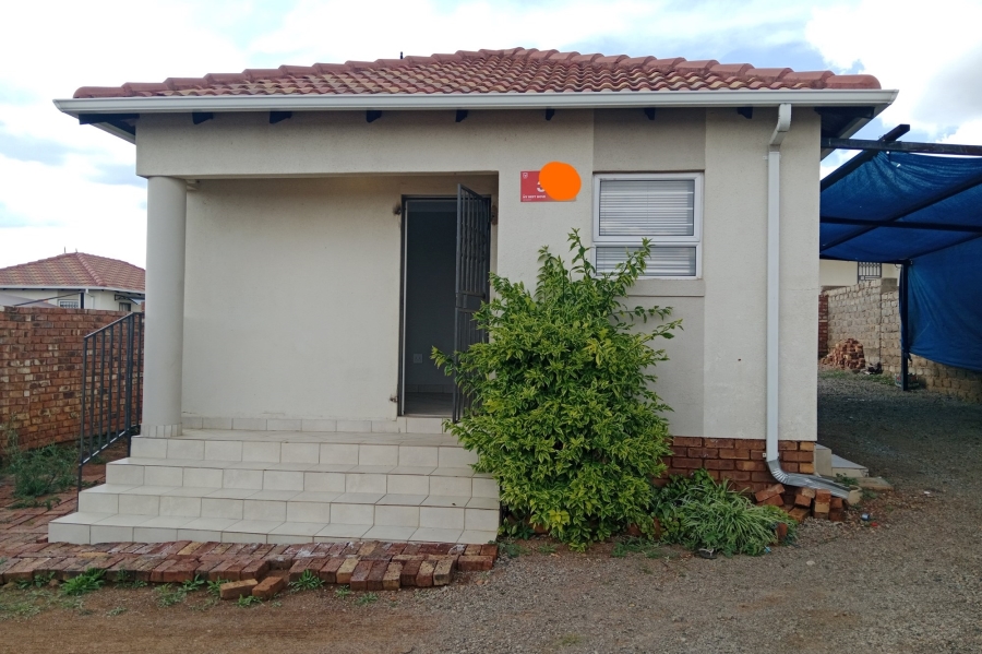 To Let 2 Bedroom Property for Rent in Glenway Estate Gauteng