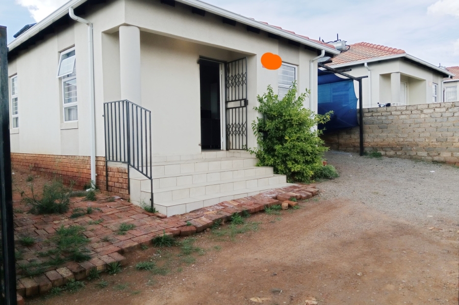 To Let 2 Bedroom Property for Rent in Glenway Estate Gauteng