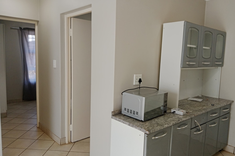 To Let 2 Bedroom Property for Rent in Glenway Estate Gauteng