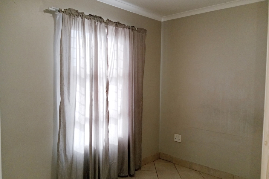 To Let 2 Bedroom Property for Rent in Glenway Estate Gauteng