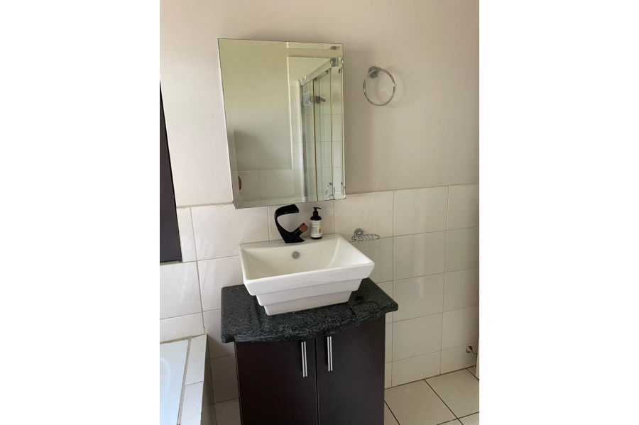 To Let 2 Bedroom Property for Rent in Noordwyk Gauteng