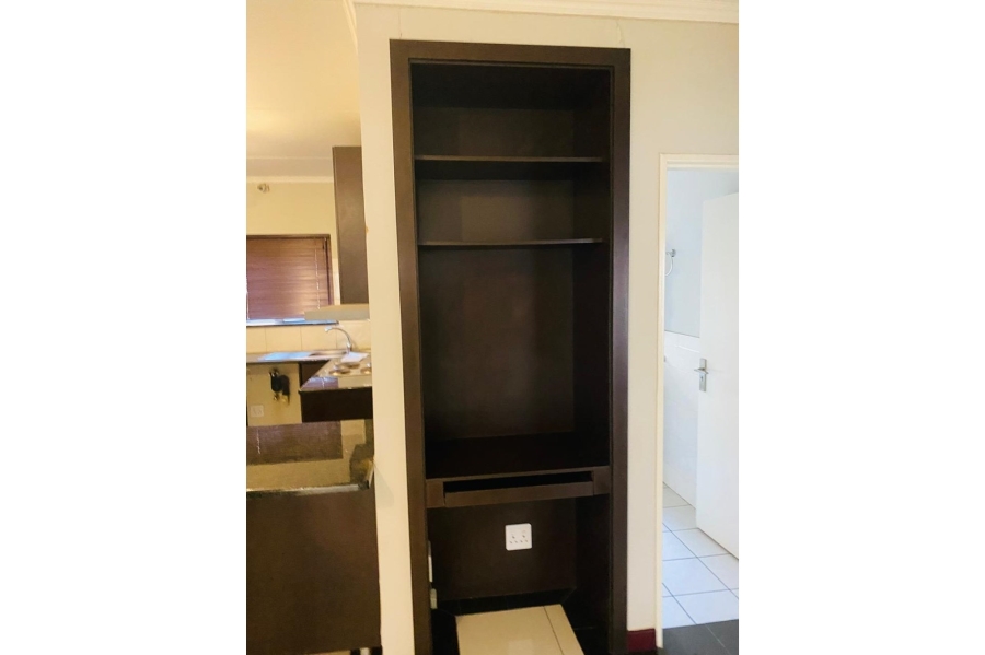To Let 2 Bedroom Property for Rent in Noordwyk Gauteng
