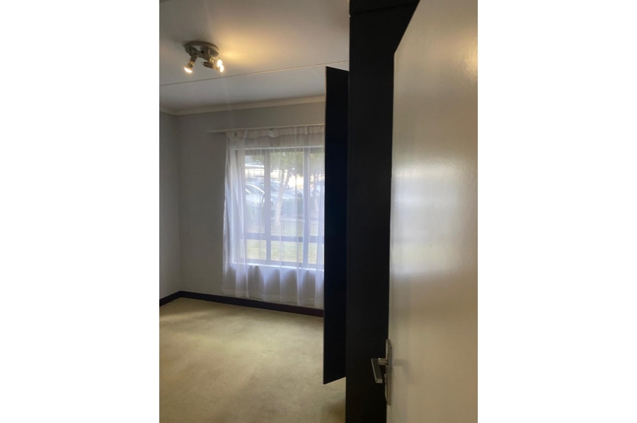 To Let 2 Bedroom Property for Rent in Noordwyk Gauteng