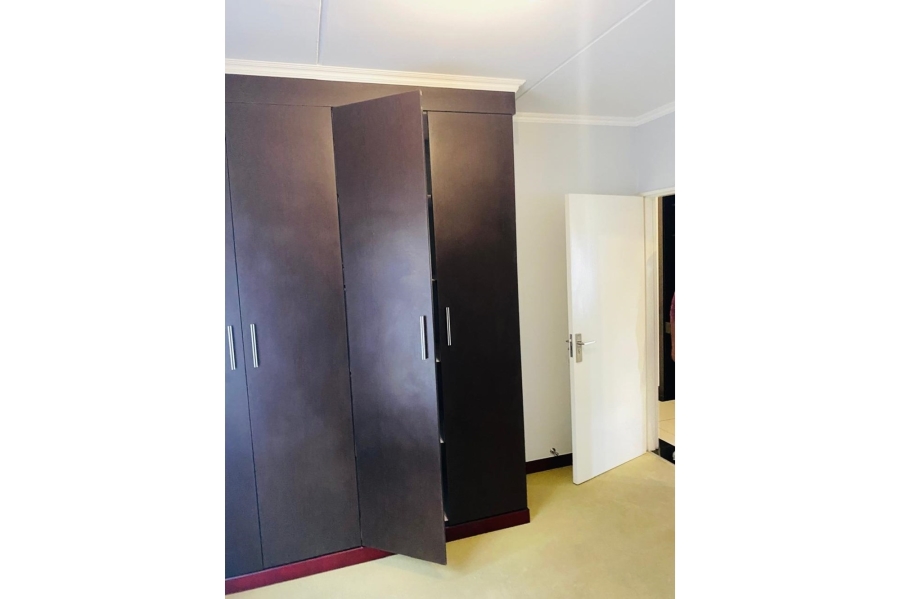 To Let 2 Bedroom Property for Rent in Noordwyk Gauteng